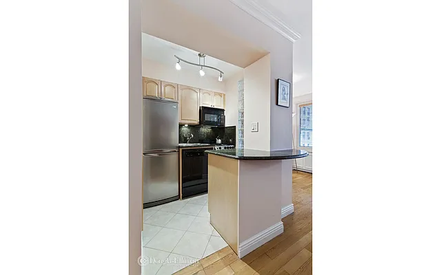 Sold by Douglas Elliman | media 9