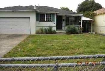 1st image of 355 Wisteria Dr