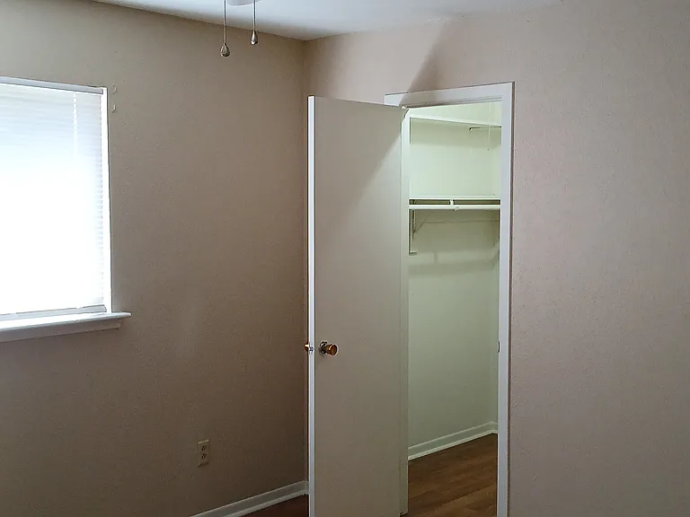 1438 Magnolia Dr — Photo 4