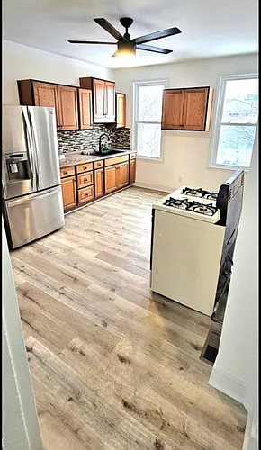 272 Butler St Photo 1