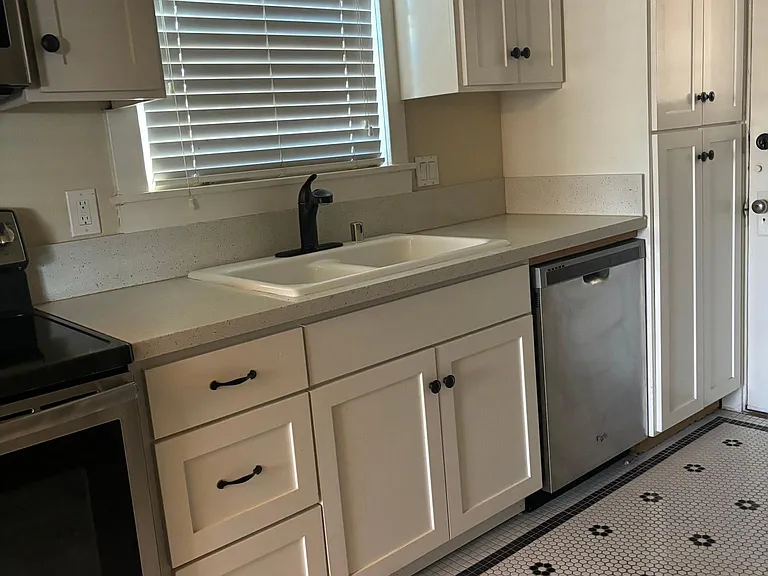 206 S 2nd St #7 — Photo 7