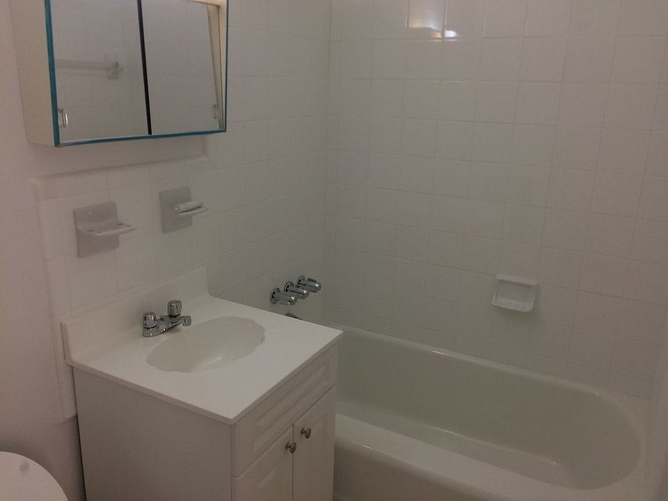 2nd image of 1866 Ocean Ave APT 4F