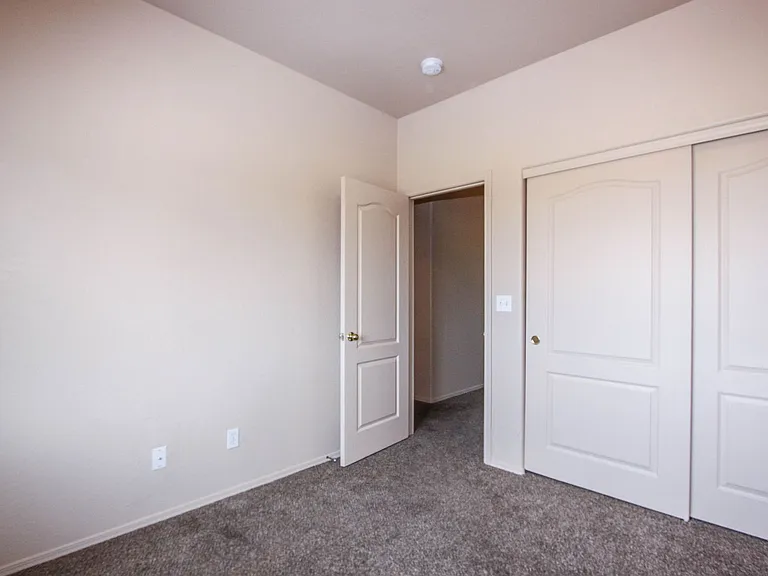 4400 N Phillip Dr — Photo 15