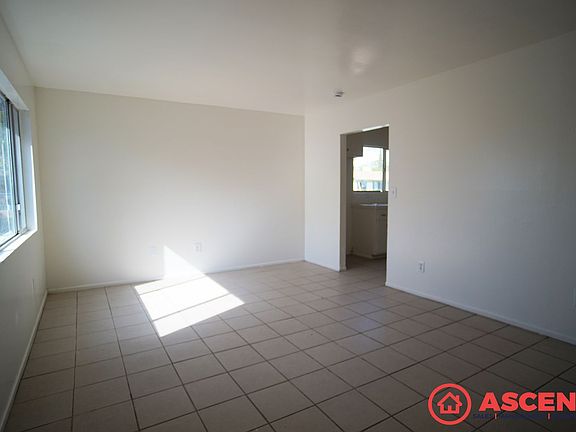 2nd image of 717 Washington Ave #2