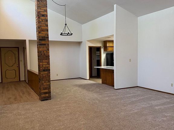 5th image of 502 N Granby Ave