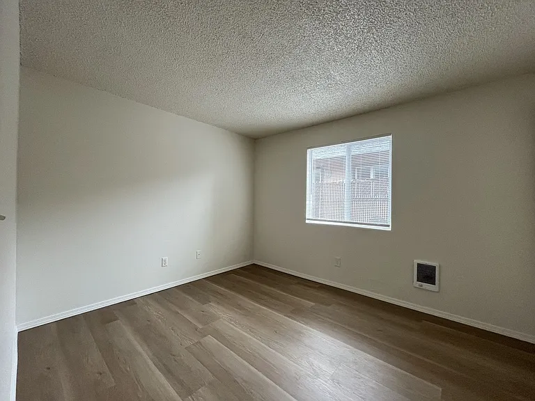 Inviting 2 Bedroom Home with Open Layout, Stainless Steel Appliances & Private Outdoor Retreat — Photo 22