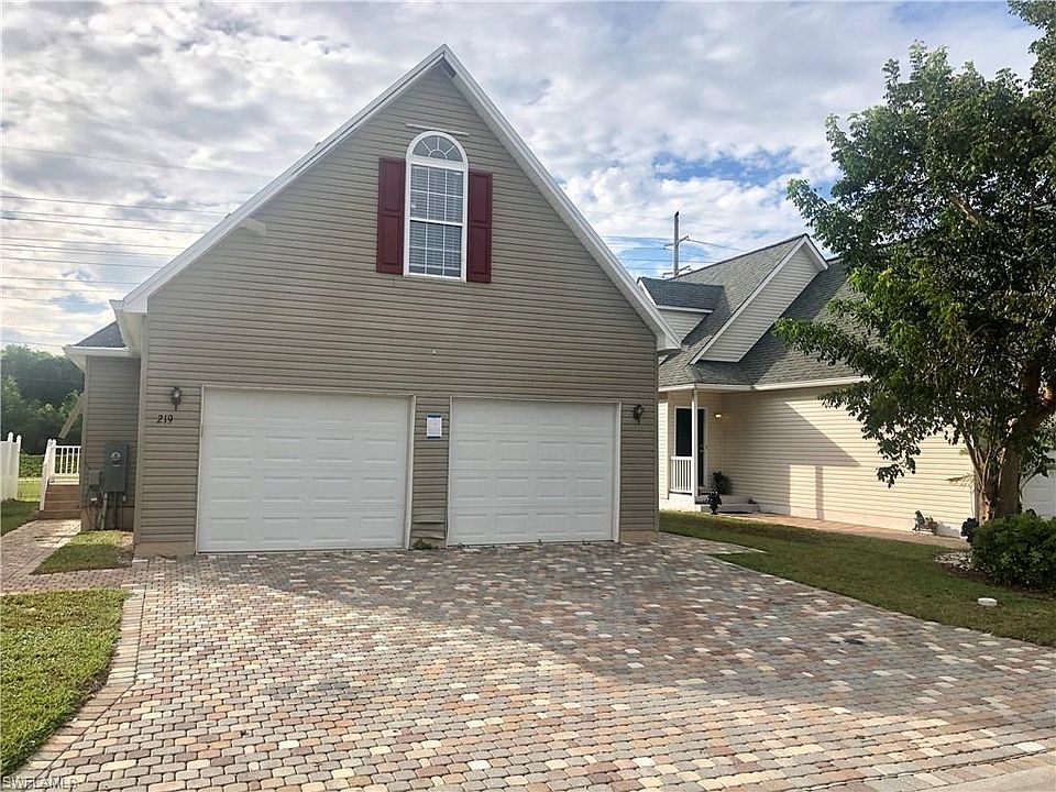 1st image of 219 Leawood Cir