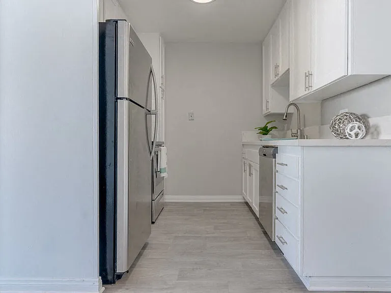 Citra Apartments — Photo 42