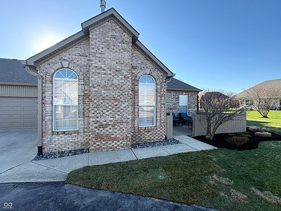 2nd image of 2379 Saddle Dr