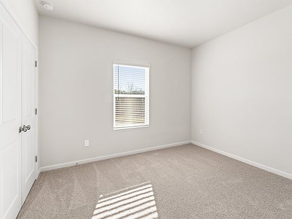 5th image of 731 Hedwig Dr