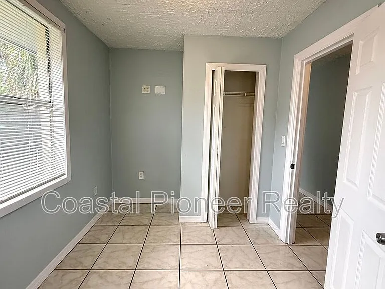 2308 E 15th Ave — Photo 13