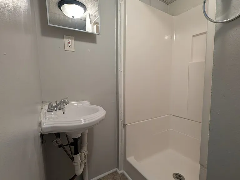 5118 Globe Ave — Photo 6