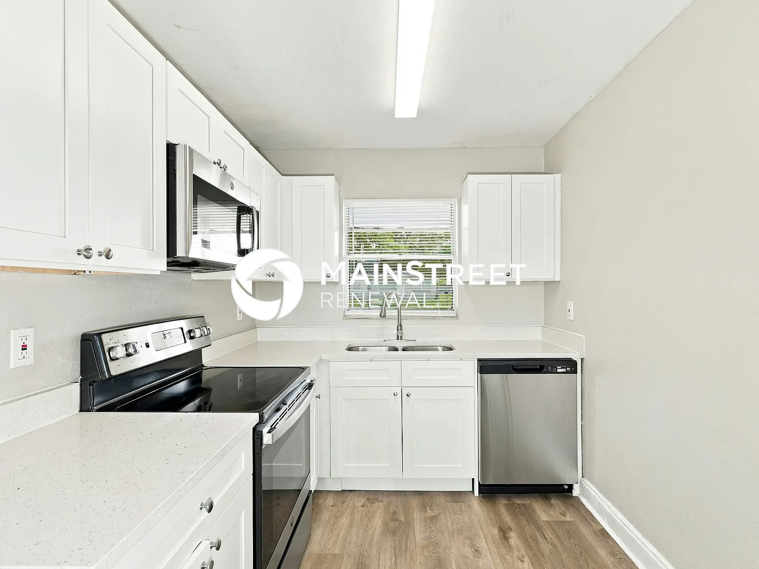 5205 S 84th St — Photo 2