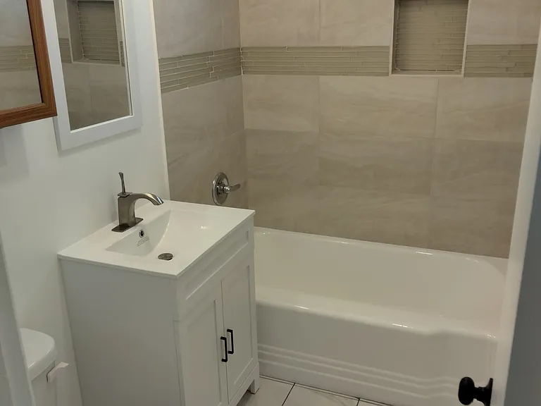 422 Seagate Ave #424 — Photo 11