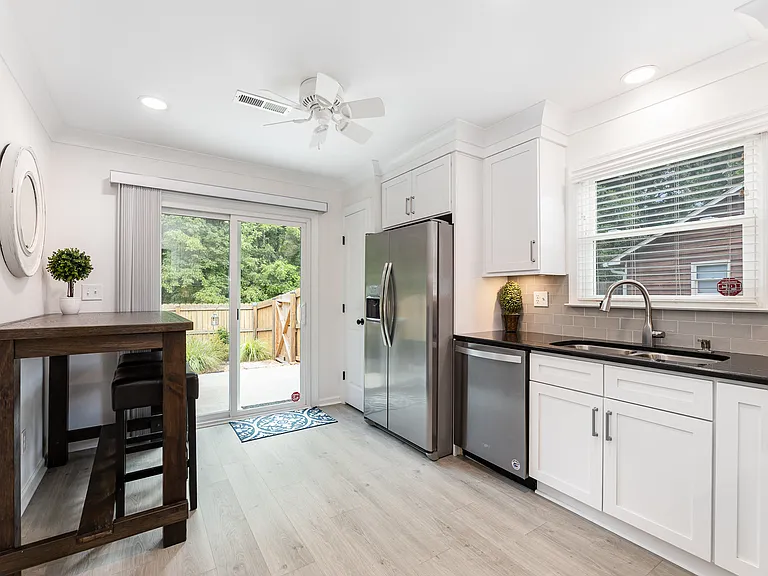 508 Rock Cliff Ct — Photo 4