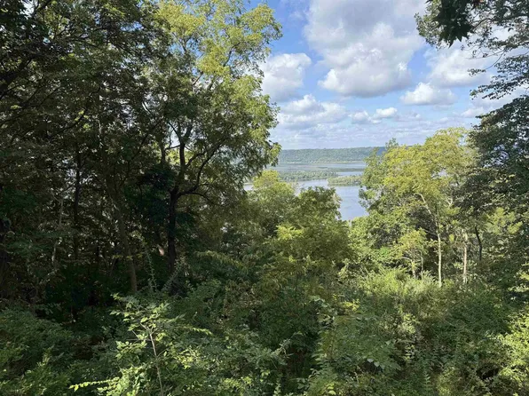 20683 Deer Island View Road, Eastman, WI 54626