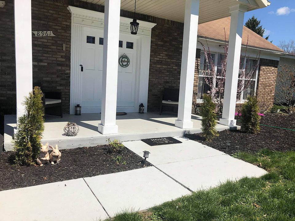 1st image of 8962 Hedgeway Dr