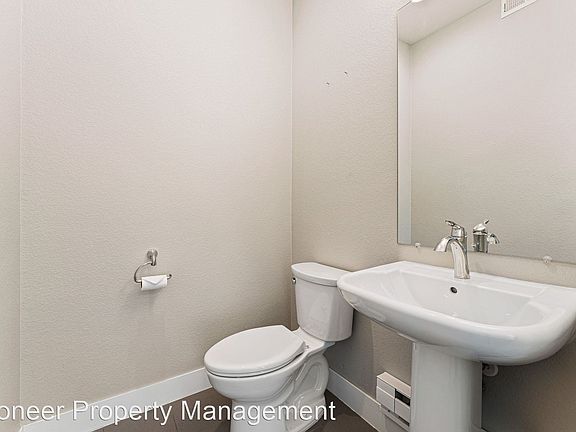 3rd image of 3136 W 19th Ave Unit 1