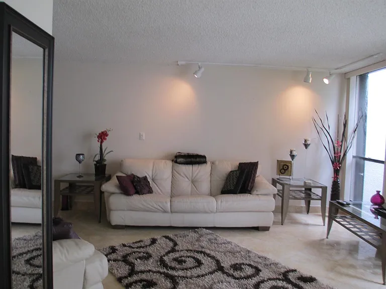 1405 Bridgewood Dr #1405 — Photo 9