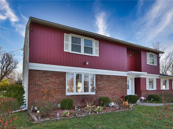 69 Temple Rd, Henrietta, NY 14467