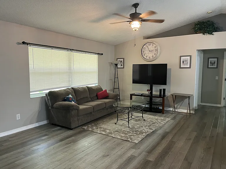 192 N Corbin Ave — Photo 13