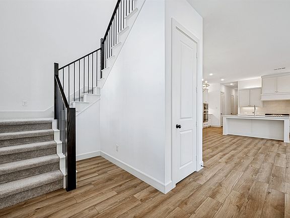 3rd image of 9435 Keep St