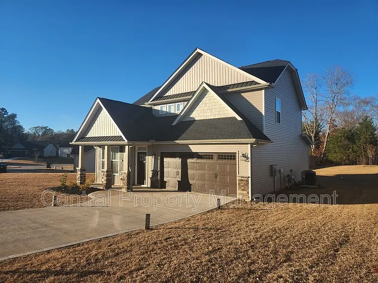 512 Dottie Ct — Photo 2