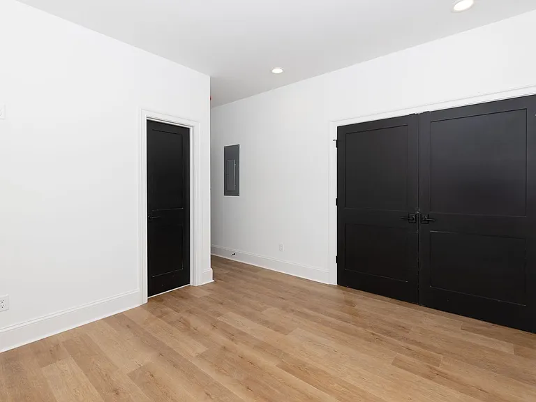 3200 Holly Rd — Photo 12