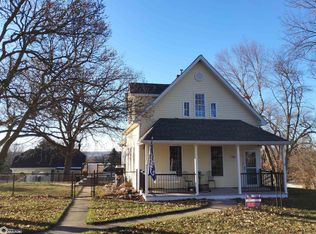 704 N Cherry St, Avoca, IA 51521