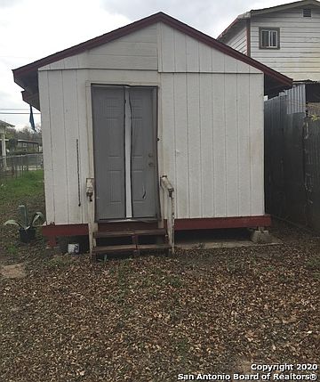 3rd image of 313 Hawthorne