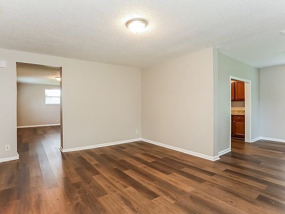 4th image of 4606 Albermarle Ave