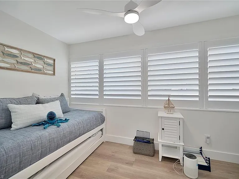 1950 Gulf Shore Blvd N #101 — Photo 4