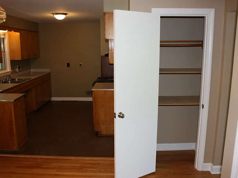 9300 Fern Creek Rd — Photo 10