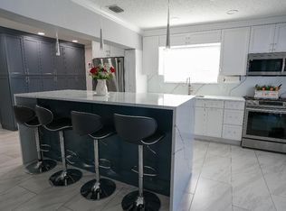 448 Alemeda Drive, Palm Springs, FL 33461