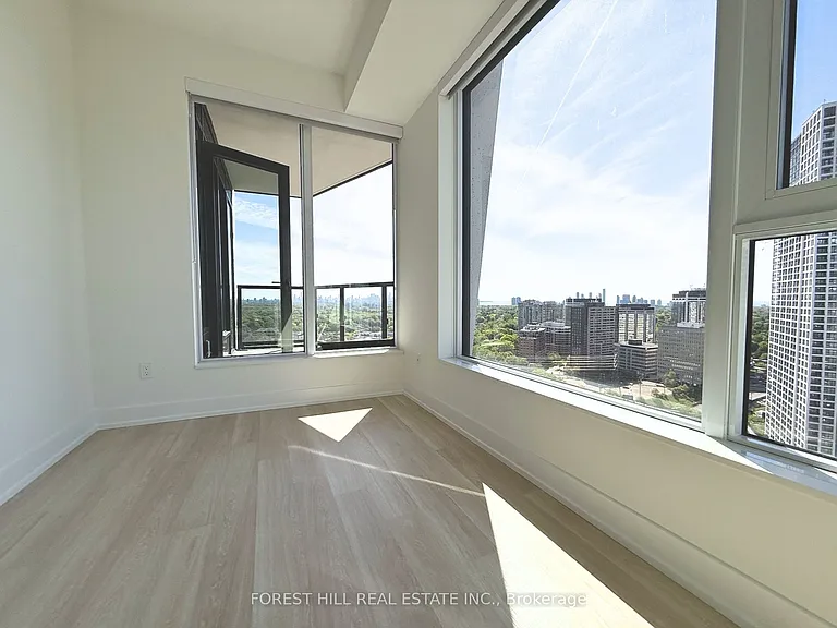 60 Central Park Dr #2504 — Photo 9