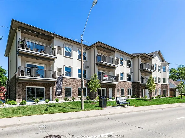 480 Fairview Blvd #205 — Photo 2