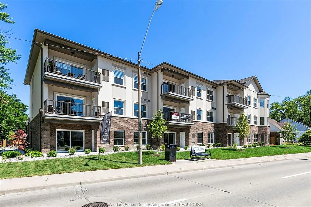 Building Photo - 480 Fairview Blvd #205
