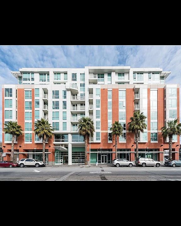 555 44th Street