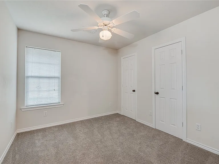 1207 Portsmouth Ct — Photo 22