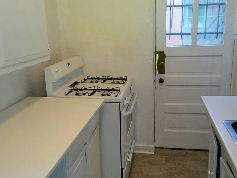 1100 N Emerson St #2 — Photo 8