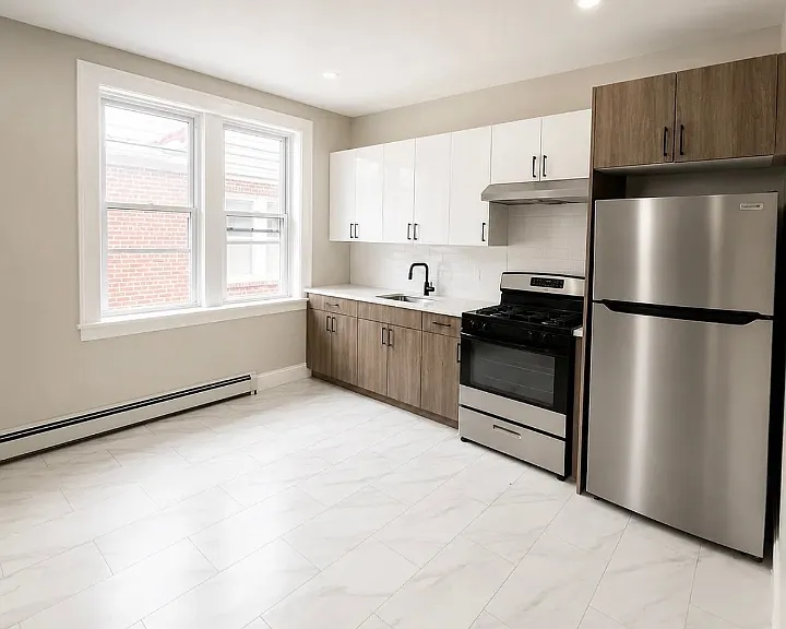 380 N 11th St #5L — Photo 1