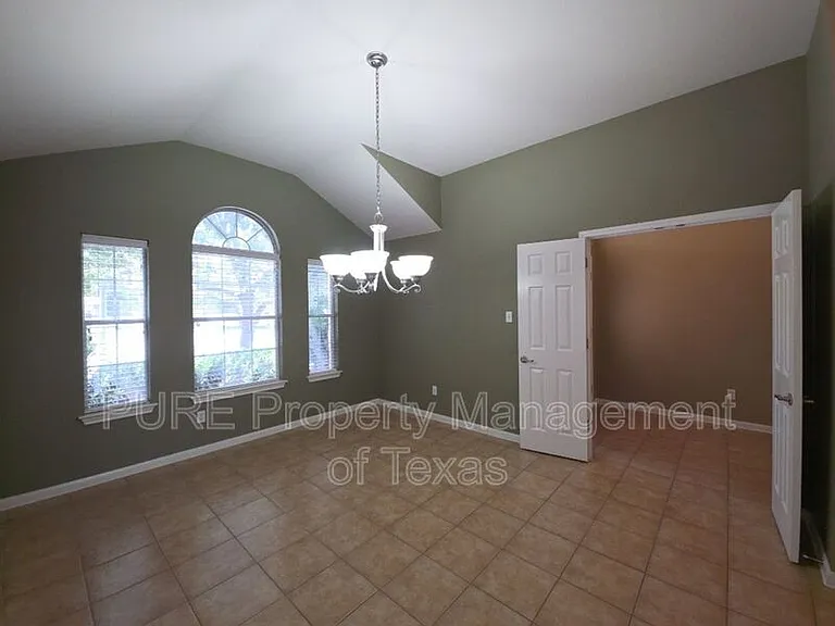 18401 Hees Ln — Photo 5