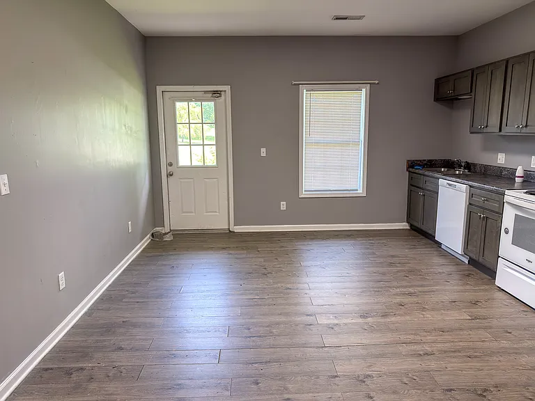 285 Veterans Memorial Hwy #1A — Photo 4
