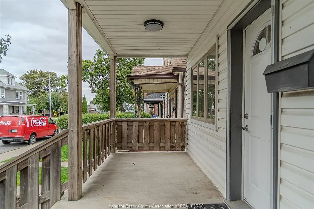 3 bed, $1,500 — Photo 4