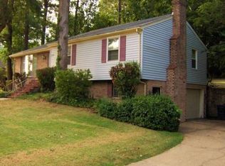 112 Essex Rd, Colonial Heights, VA 23834