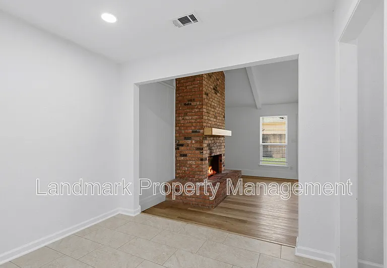 4351 Altamesa Blvd — Photo 13