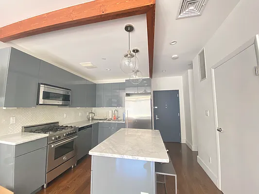 Rented by Kaden Realty | media 1