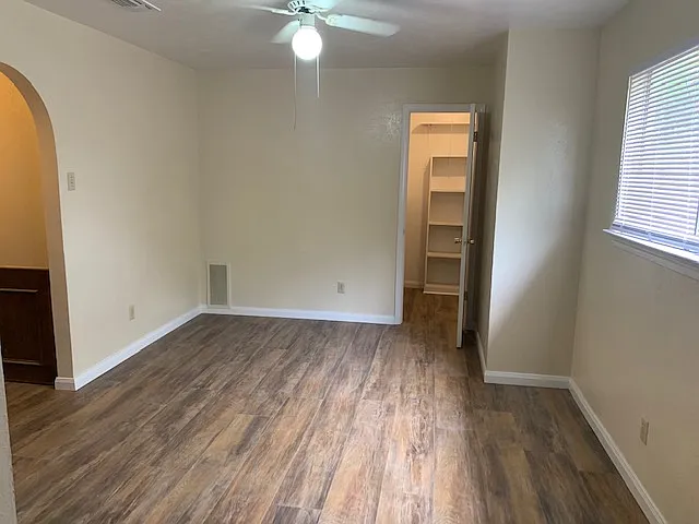 1221 Willow Wood Ct — Photo 24