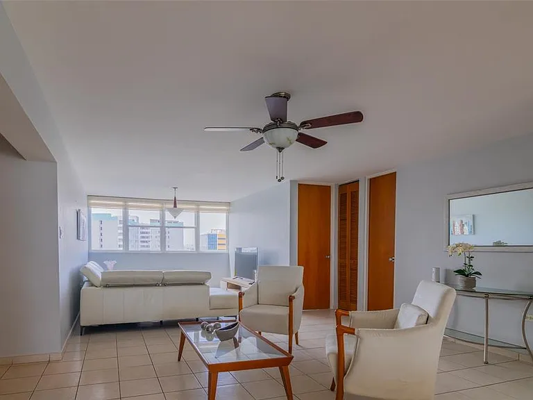 9550 Calle Diaz Way | Cond Astralis #813 — Photo 3