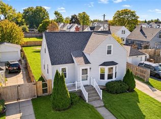 15 Chopin Pl, Buffalo, NY 14211